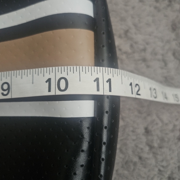 Haute Shore Blake Boss Crossbody Black And Tan Fall Travel - Picture 12 of 13